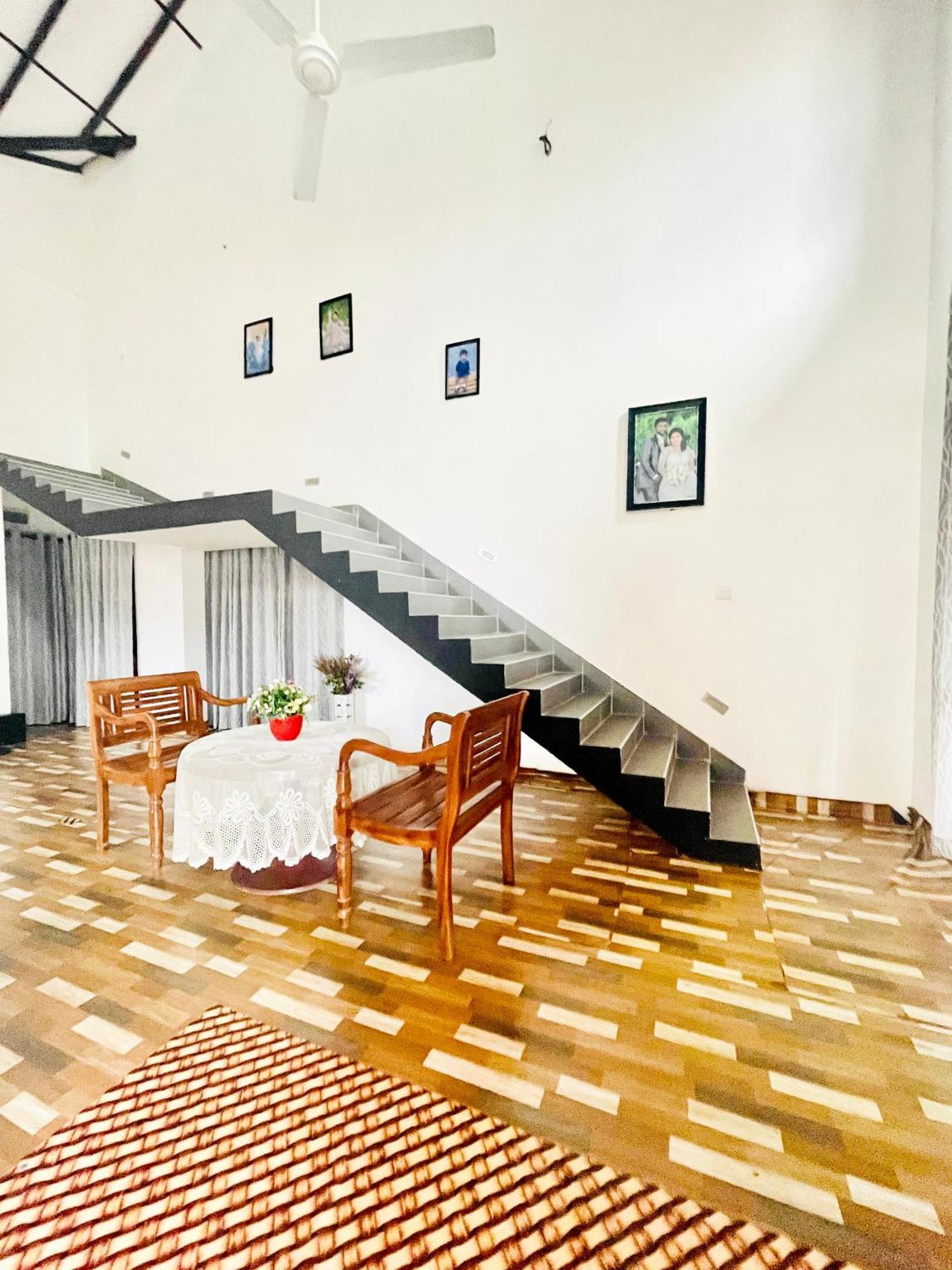 Sebastian Family Villa Негомбо Екстериор снимка